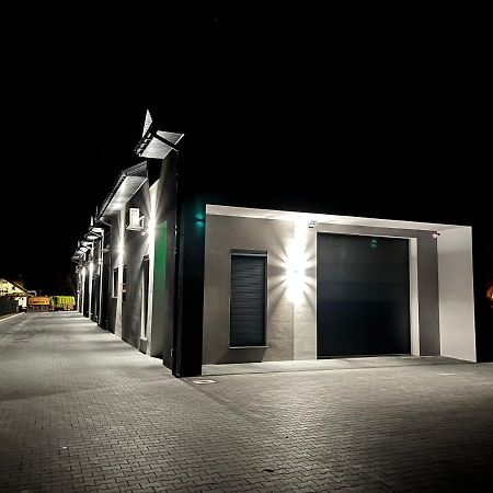 M&M Apartamenty Jasionka Eksteriør billede